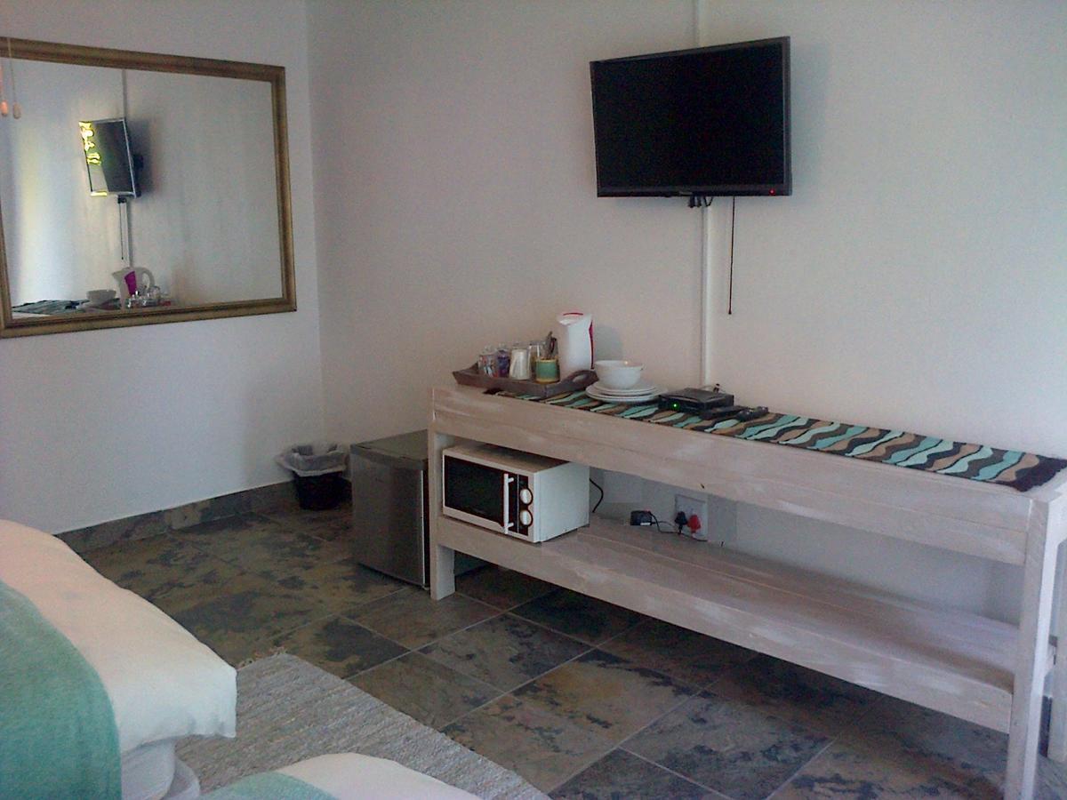 Ukarimu Guest House Klerksdorp Extérieur photo