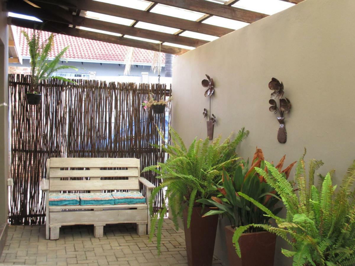 Ukarimu Guest House Klerksdorp Extérieur photo